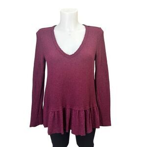 ANTHROPOLOGIE ERI + ALI Maroon V neck‎ Waffle knit ruffled sweater size small